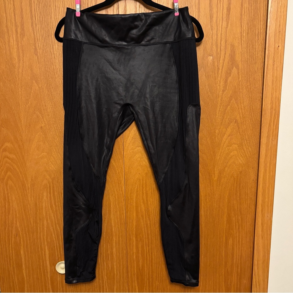 Fabletics Black Shine Leggings